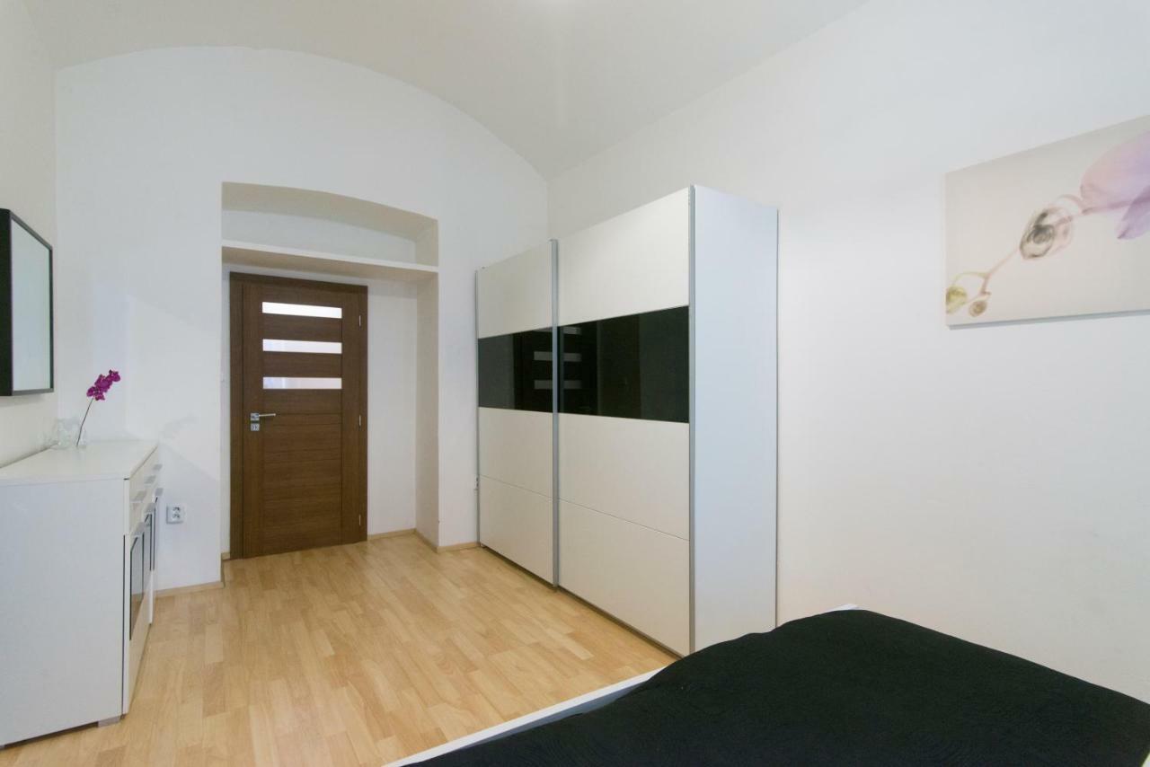 Spacious Apartment Near Wenceslas Square Praha Eksteriør bilde