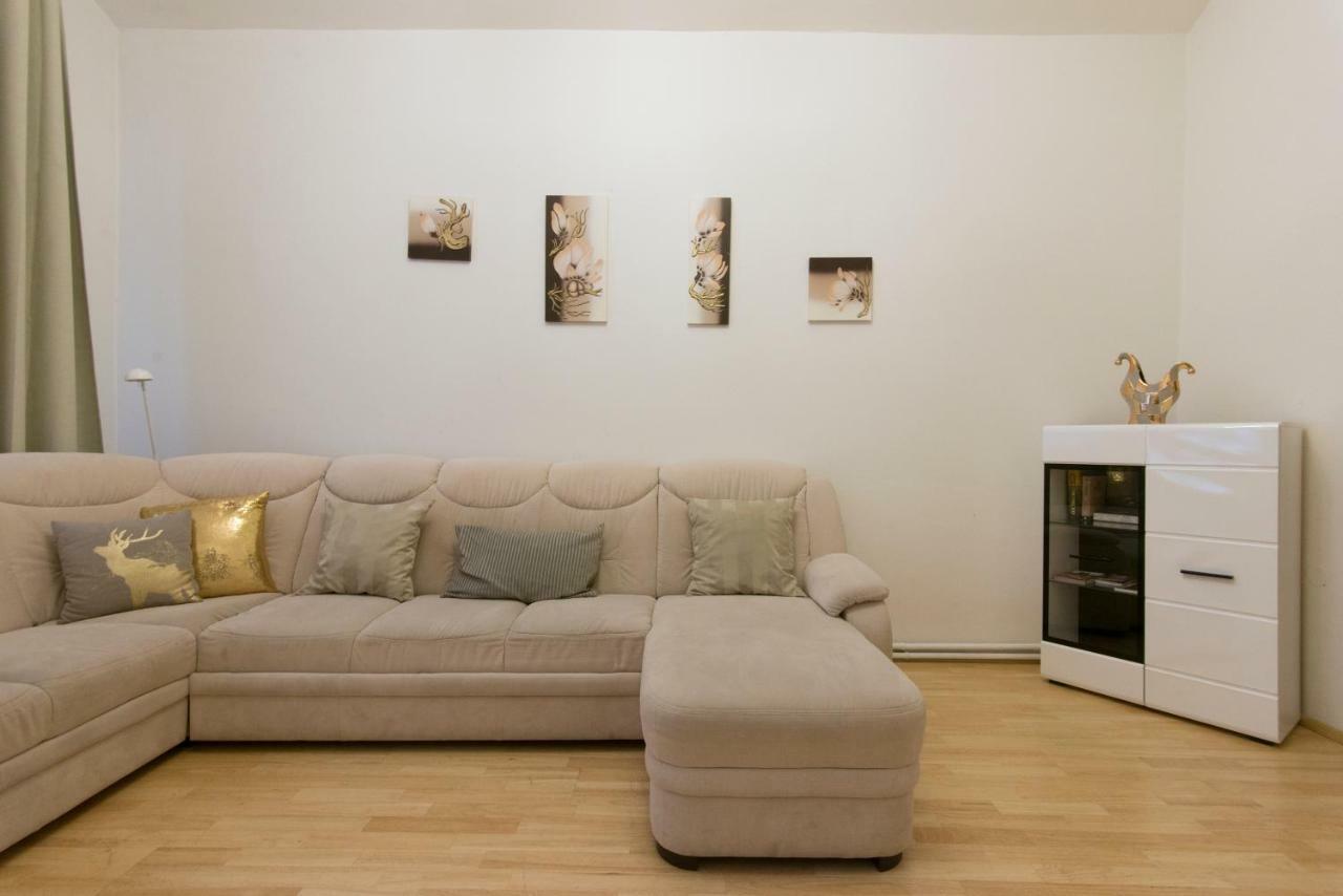 Spacious Apartment Near Wenceslas Square Praha Eksteriør bilde